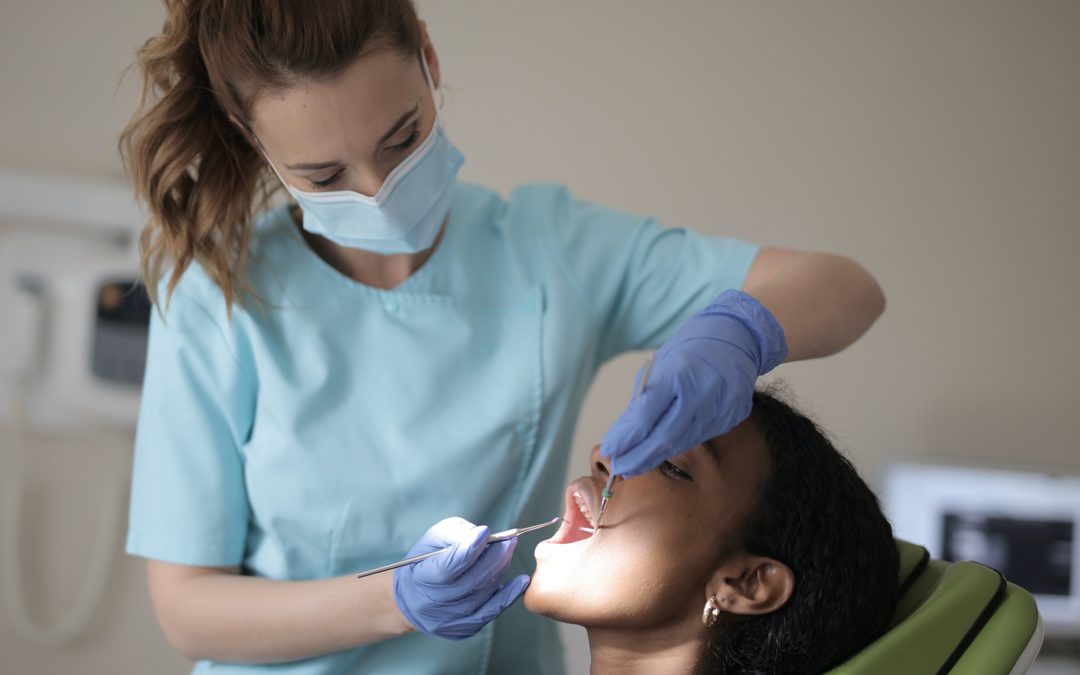 Des dentistes à la retraite pour faire face à une pénurie de praticiens